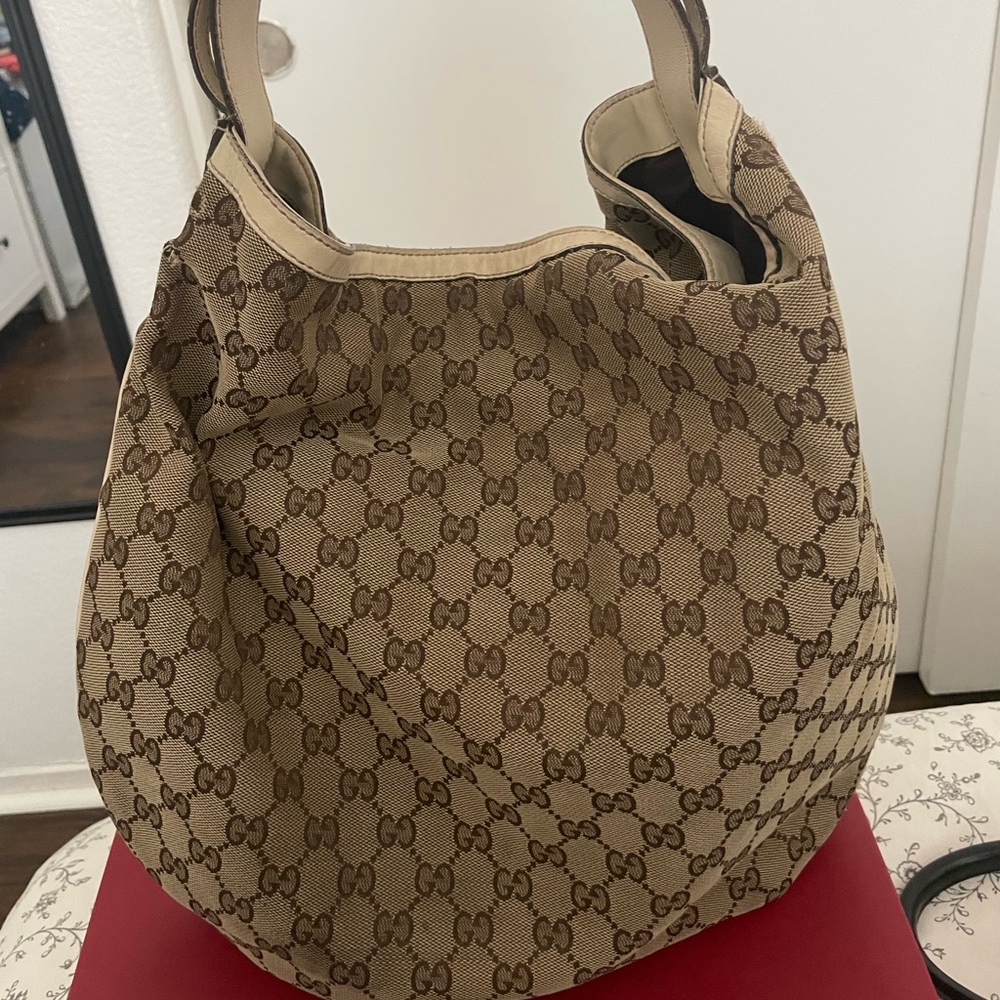 Vintage Gucci handbag